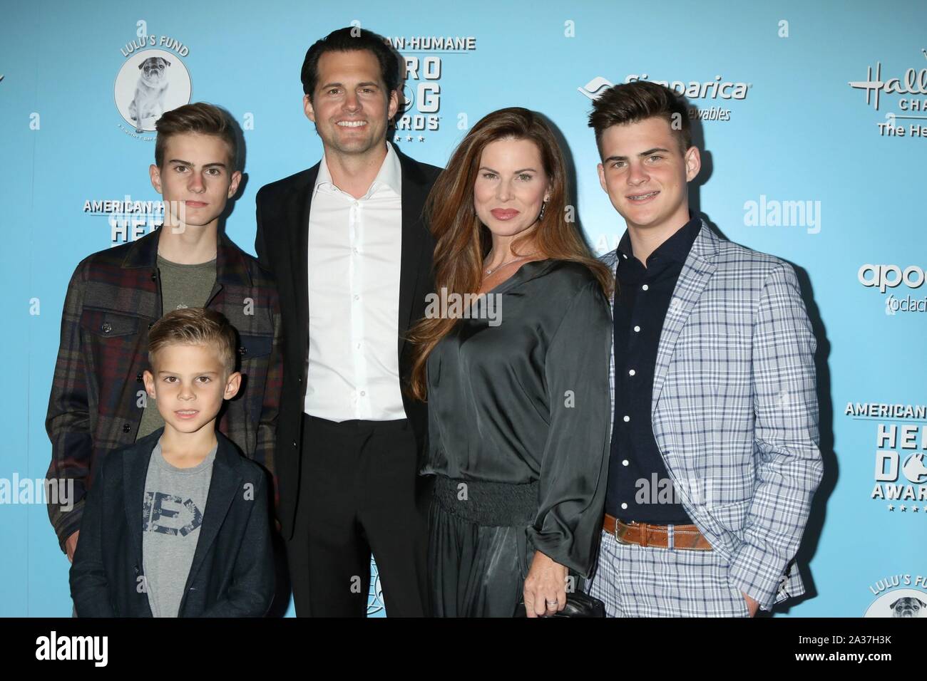 Beverly Hills, CA. 5th Oct, 2019. Julianne Morris, Kristoffer Polaha, sons Micah Polaha, Kristoffer Caleb Polaha, Jude Polaha at arrivals for The 2019 American Humane Hero Dog Awards, The Beverly Hilton, Beverly Hills, CA October 5, 2019. Credit: Priscilla Grant/Everett Collection/Alamy Live News Stock Photo
