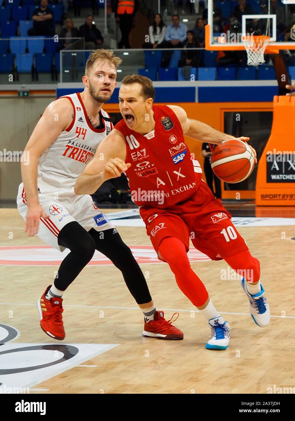 Milano, Italy, 06 Oct 2019, michael roll of  ax armani olimpia milano hampered by  justice of trieste   during Pallacanestro Trieste Vs A|x Armani Exchange Olimpia Milano  - Italian Basketball A Serie  Championship - Credit: LPS/Savino Paolella/Alamy Live News Stock Photo