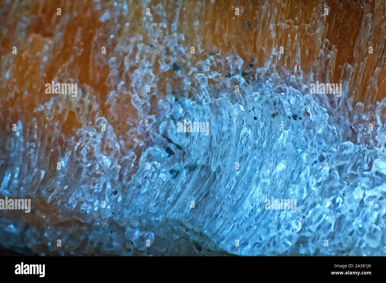 Photo Halite, salt, rock salt, mineral, chloride subclass, crystalline