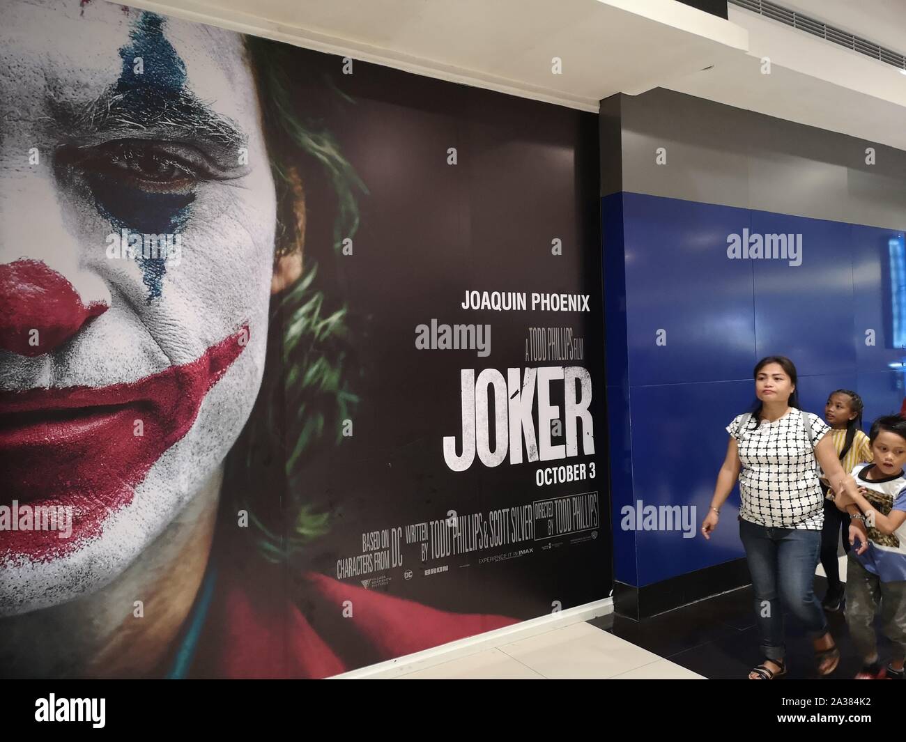 Quezon City, Philippines. 06th Oct, 2019. Some Joker viewers around the world posted on their social media account that they walk out from the film because of its brutally violent scenes. Some urge cinemas to ban the ultra-violent film saying it glamorizes gun crime and deals with mental health issues in a 'triggering' way. Joker film garnered accolades and won the Golden Lion at Venice International Film Festival last month. (Photo by Joseph Dacalanio/Pacific Press) Credit: Pacific Press Agency/Alamy Live News Stock Photo