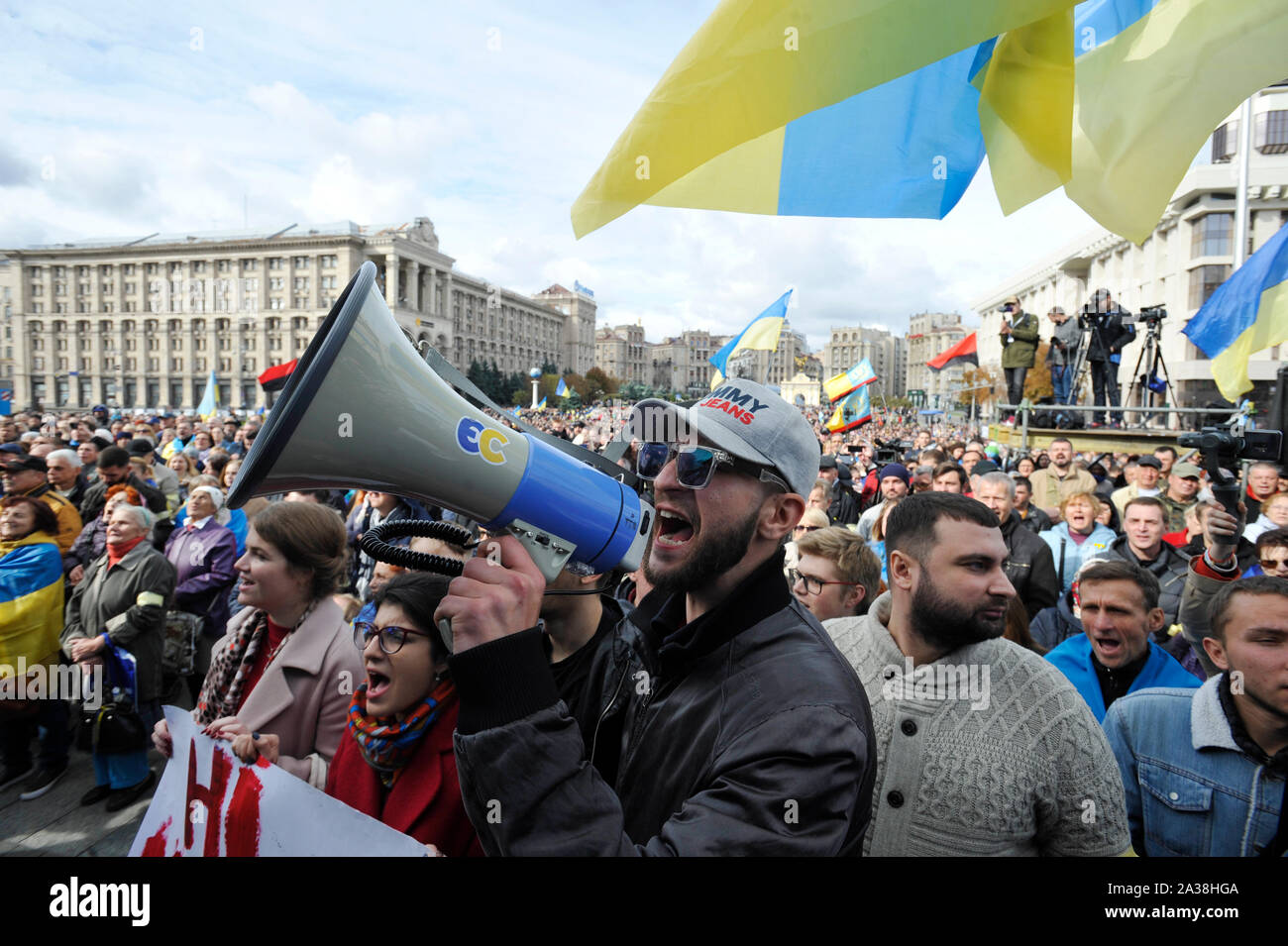 Украина сегодня час назад. Митинги Майдан площадь независимости. Русские на Майдане 2014.