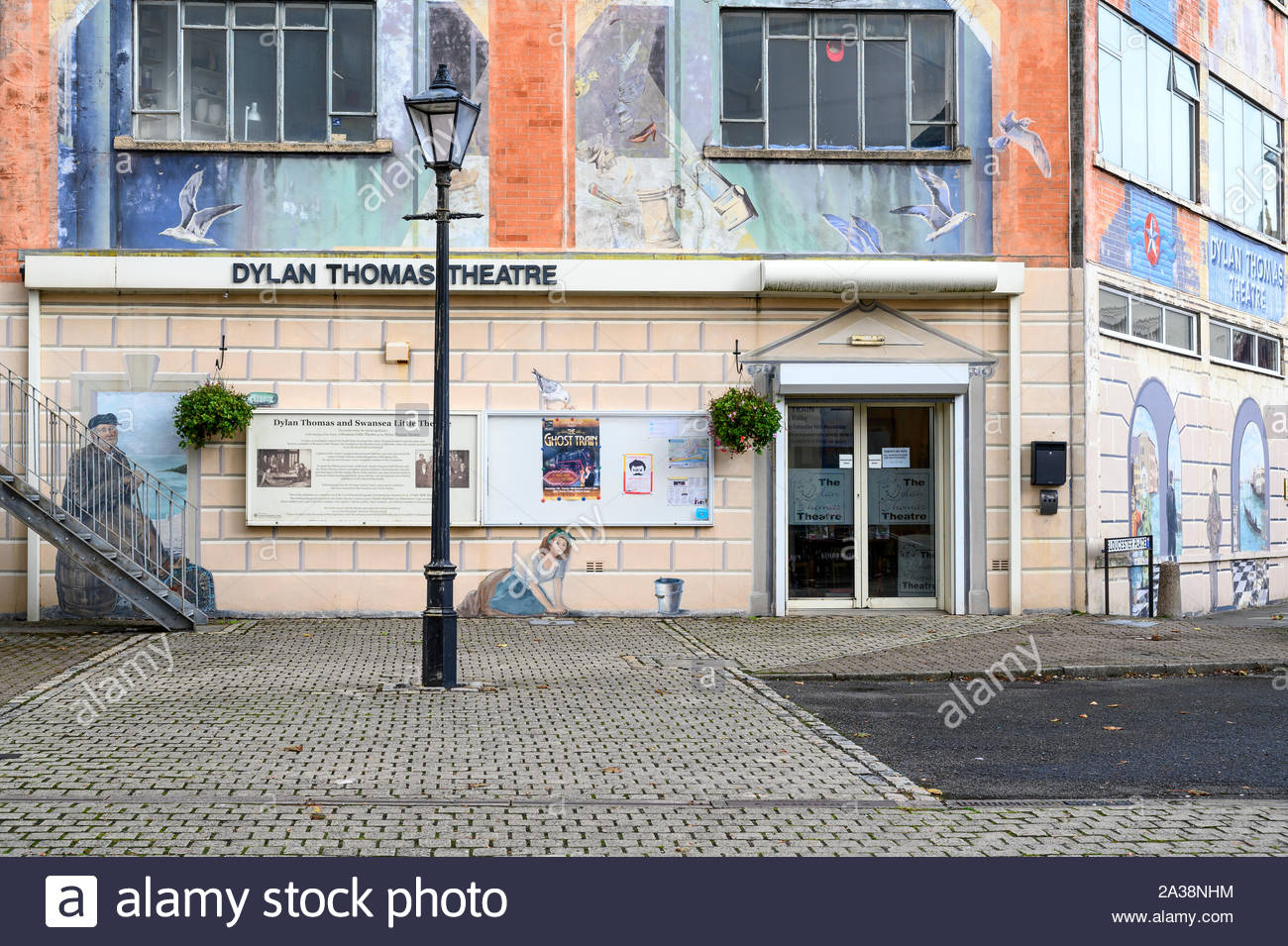 Welsh Theatre High Resolution Stock Photography and Images - Alamy