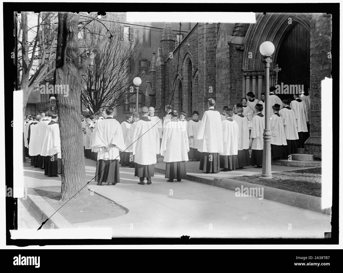 SAINT THOMAS P.E. CHURCH. CONSECRATION SERVICES. 2ND FROM LEFT, REV. DR. GEORGE W. ATKINSON; 3RD, REV. CHARLES T. WARNER; 4TH, REV. JOSEPH E. WILLIAMS; 5TH, NELMS, CHOIR MASTER; 6TH, BISHOP ALFRED HARDING, OFFICIATING; 7TH, BISHOP WOOD, ENGLISH BISHOP OF JAMAICA Stock Photo