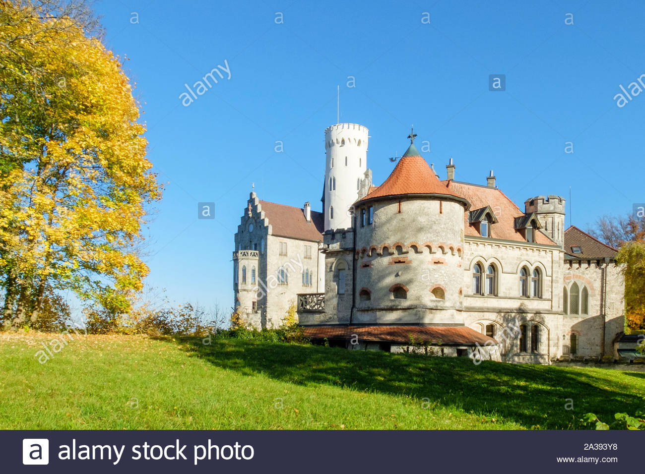 Schloss Lichtenstein Castle In Autumn Reutlingen Baden Wurttemberg Germany Stock Photo Alamy