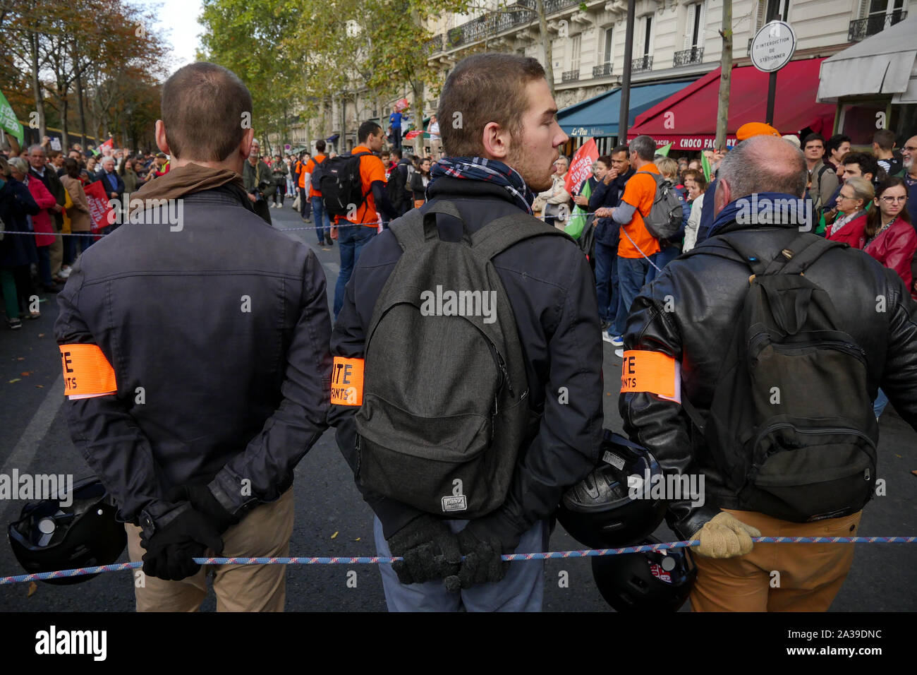 Anti-Medically Assisted Procreation (PMA) demonstrators take the street ...