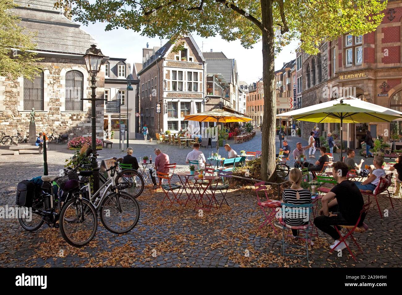 Street cafe in the old town, Aachen, North Rhine-Westphalia, Germany Stock Photo