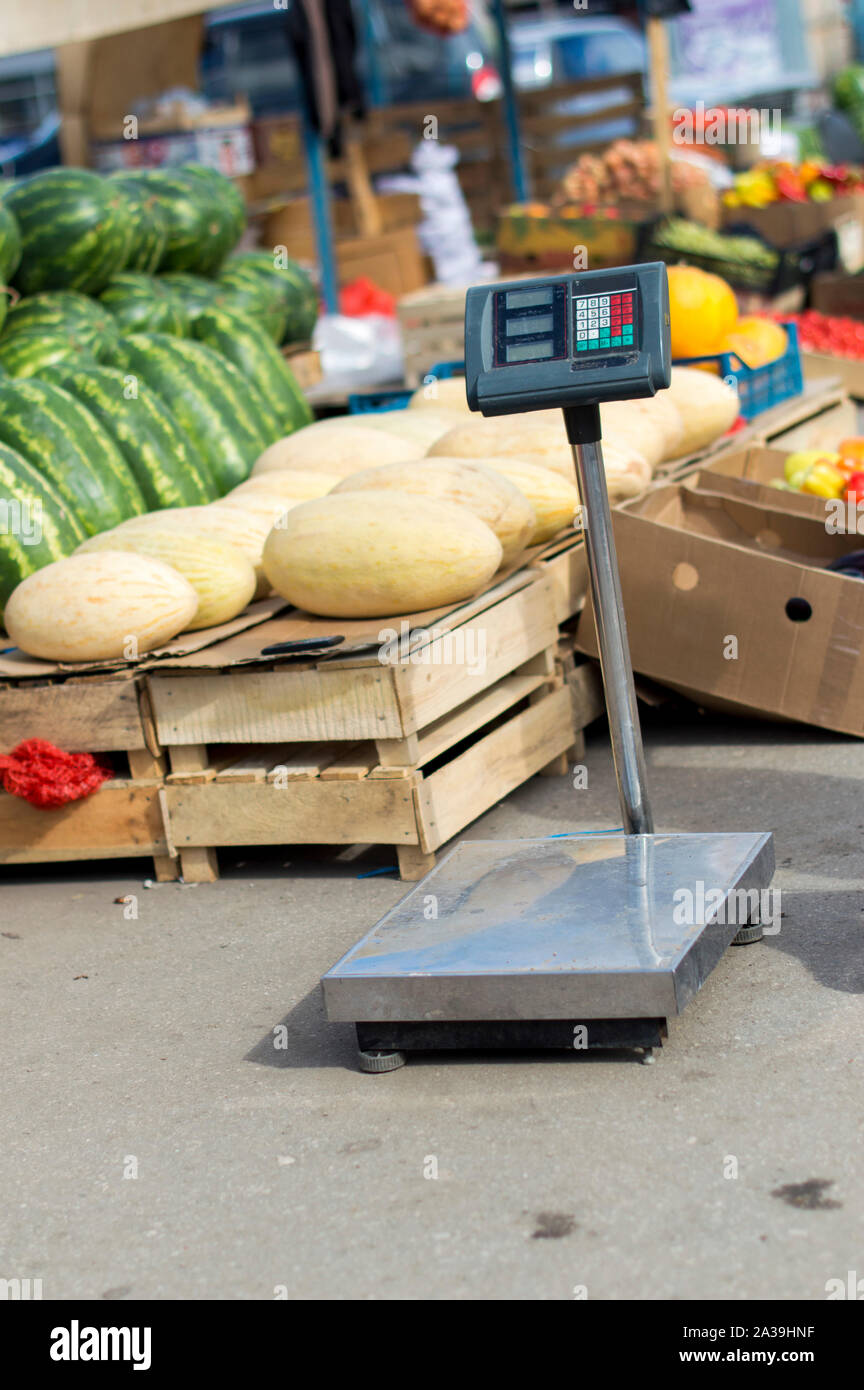 Food weighing scales hires stock photography and images Alamy