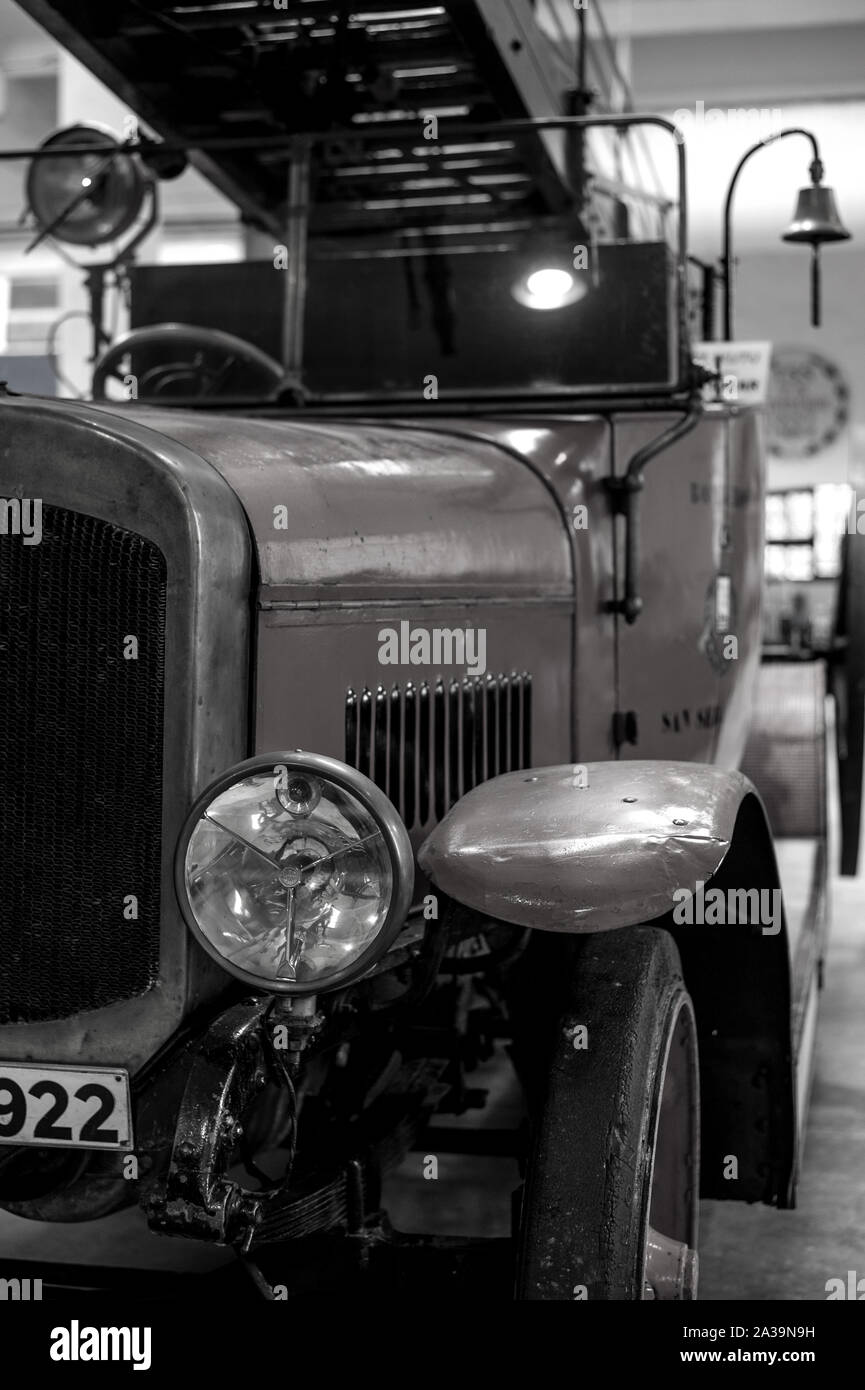 Steam car fire hi-res stock photography and images - Alamy