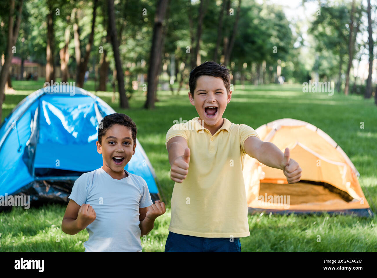 Thumbs up african boy hi-res stock photography and images - Alamy
