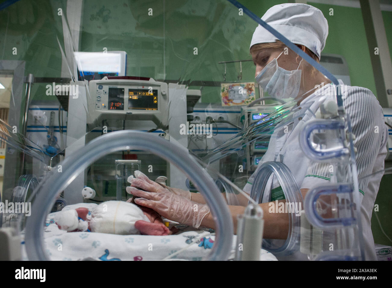 Neonatal resuscitation hi-res stock photography and images - Alamy