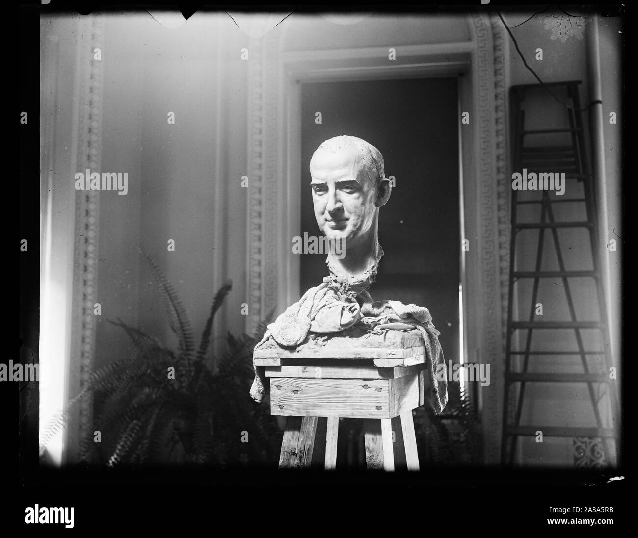 Sculpture form Black and White Stock Photos & Images - Alamy