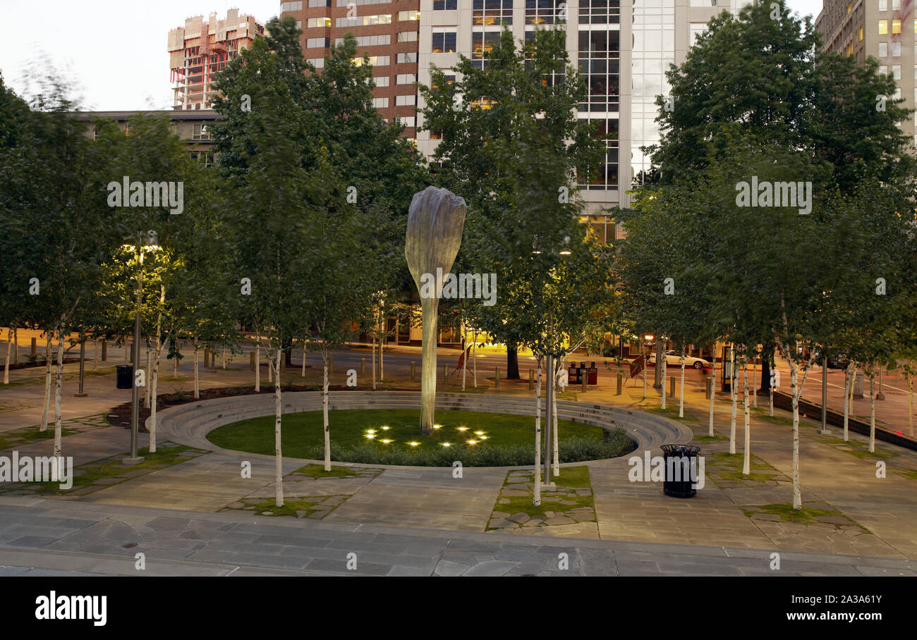 Sculpture Pillar Arc located at the exterior of the U.S. Courthouse
