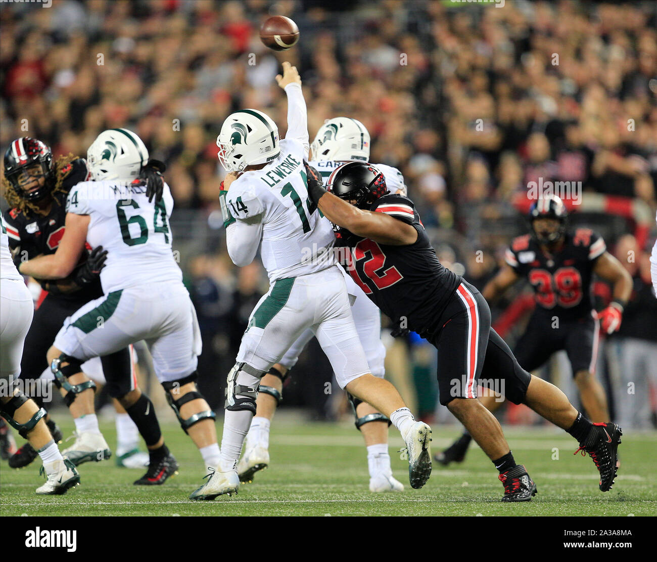 Columbus, Ohio, USA. 5th Oct, 2019. Ohio State Buckeyes defensive tackle Tommy Togiai (72) during the NCAA football game between the Michigan State Spartans & Ohio State Buckeyes at Ohio Stadium in Columbus, Ohio. JP Waldron/Cal Sport Media/Alamy Live News Stock Photo