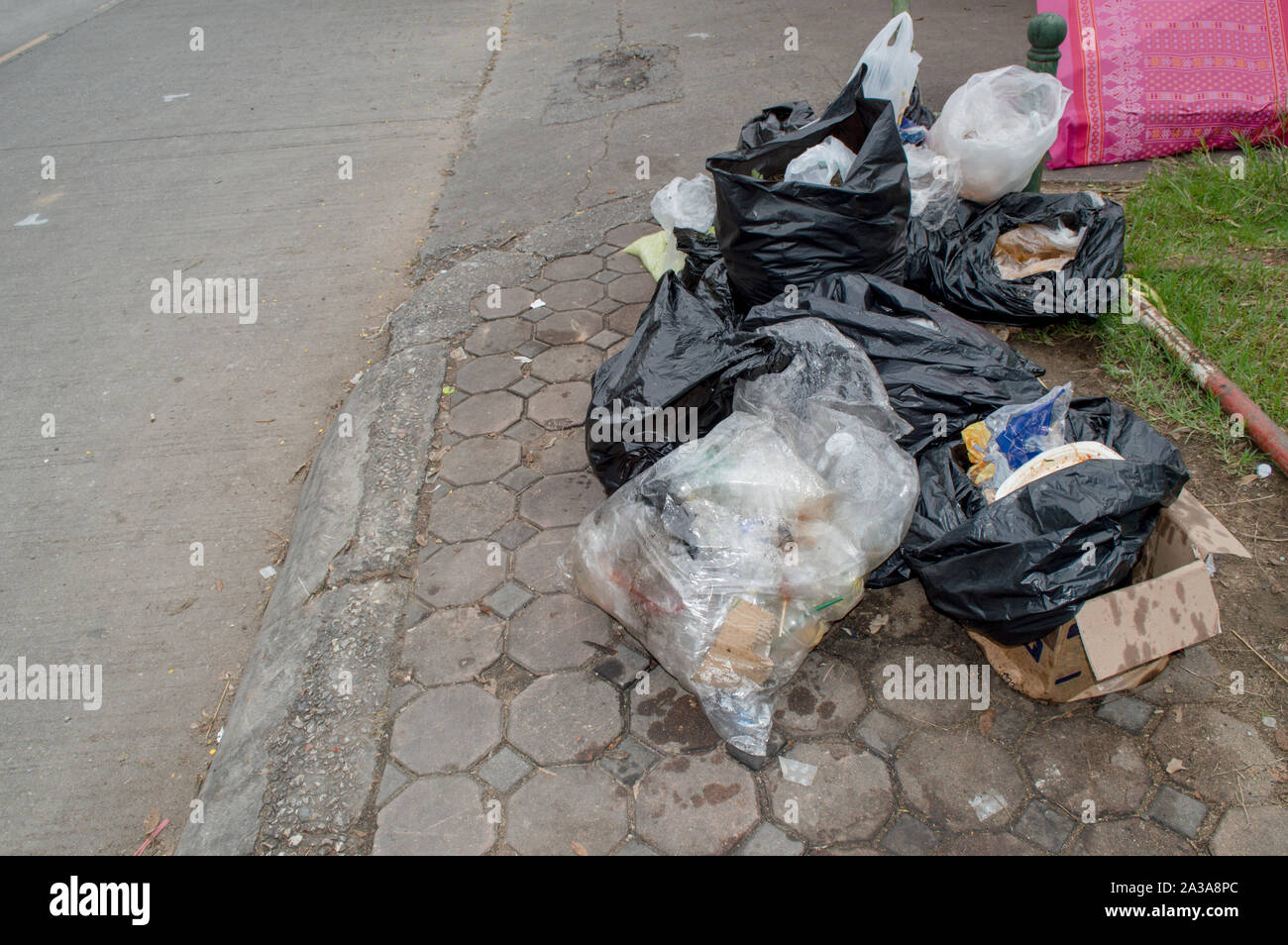 overflow trash bolsas