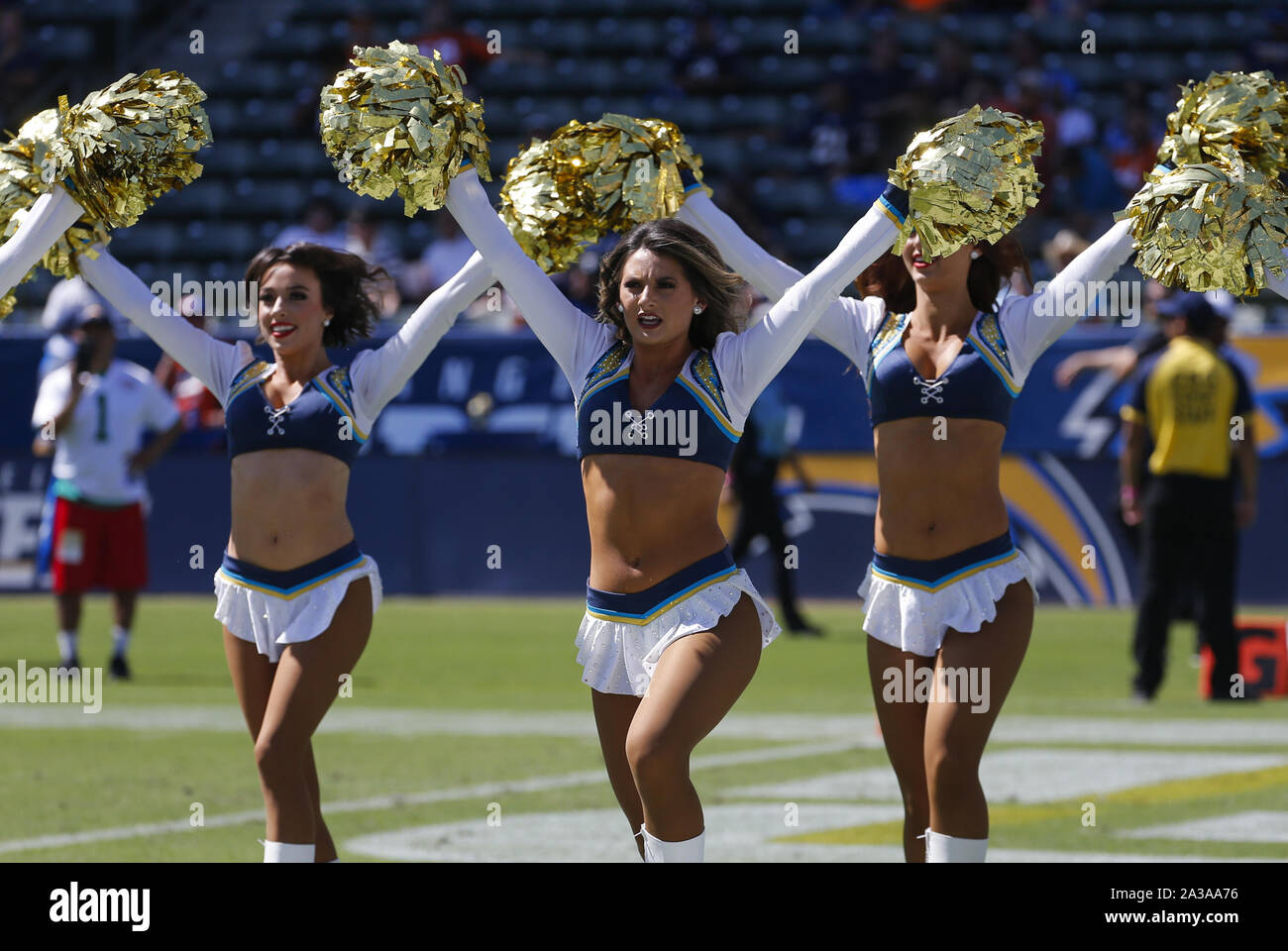 Los Angeles, California, USA. 6th Oct, 2019. Los Angeles Chargers cheerleaders perform during an NFL football game between Los Angeles Chargers and Denver Broncos, Sunday, Oct. 6, 2019, in Carson, Calif. Credit: Ringo Chiu/ZUMA Wire/Alamy Live News Stock Photo
