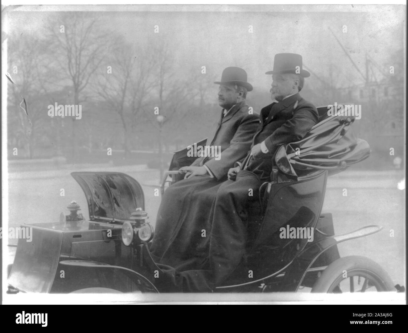 Early motor era Black and White Stock Photos & Images - Alamy