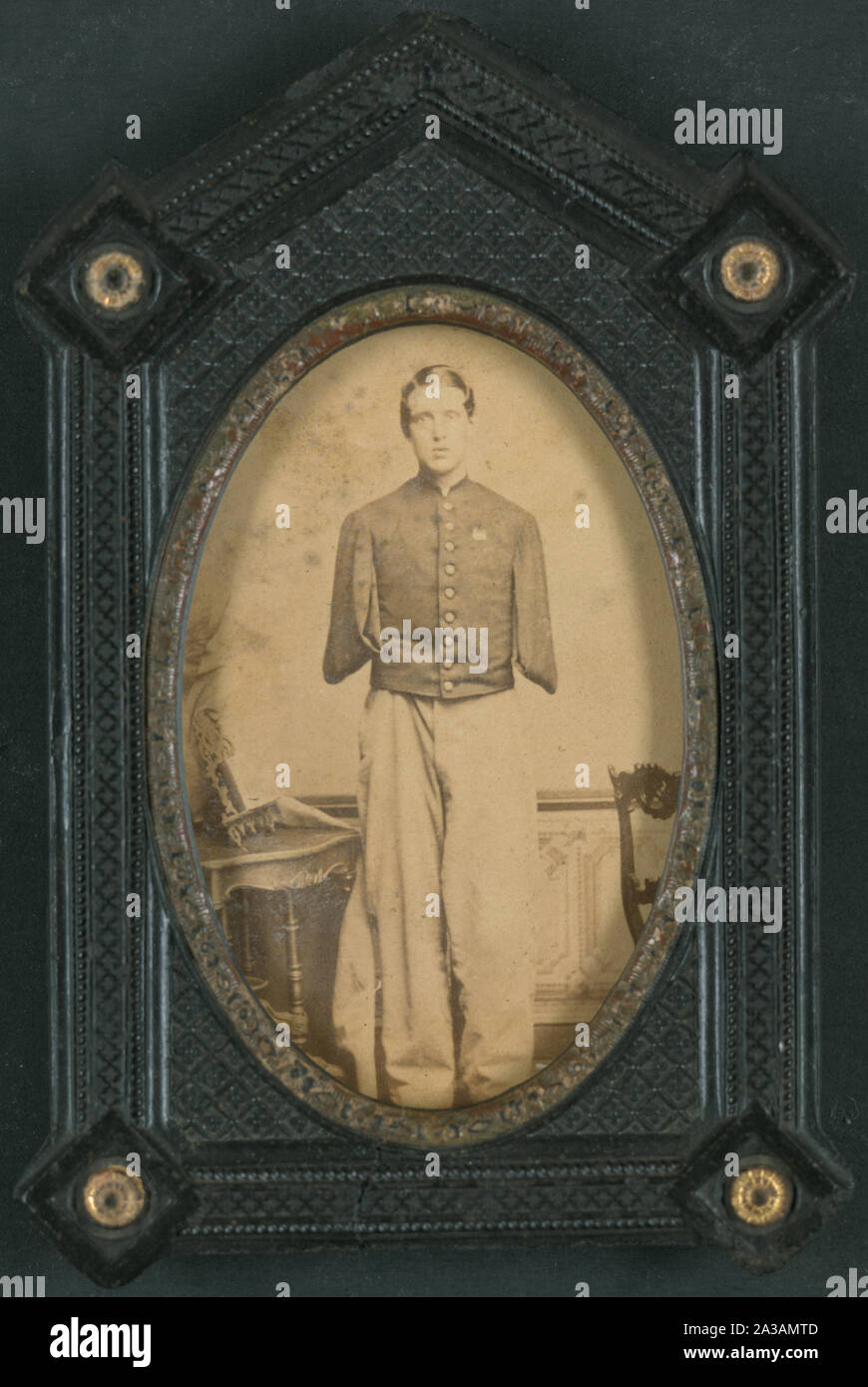 Sergeant Alfred A. Stratton of Co. G, 147th New York Infantry Regiment, with amputated arms] / Fredricks & Co., 179 Fifth Avenue, Madison Square, New York Stock Photo