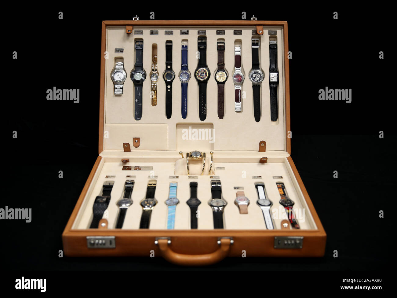 Swatch display deals case