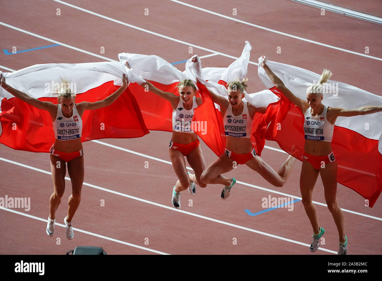 Doha, Qatar. 6th Oct, 2019. Team Poland celebrate after the women's