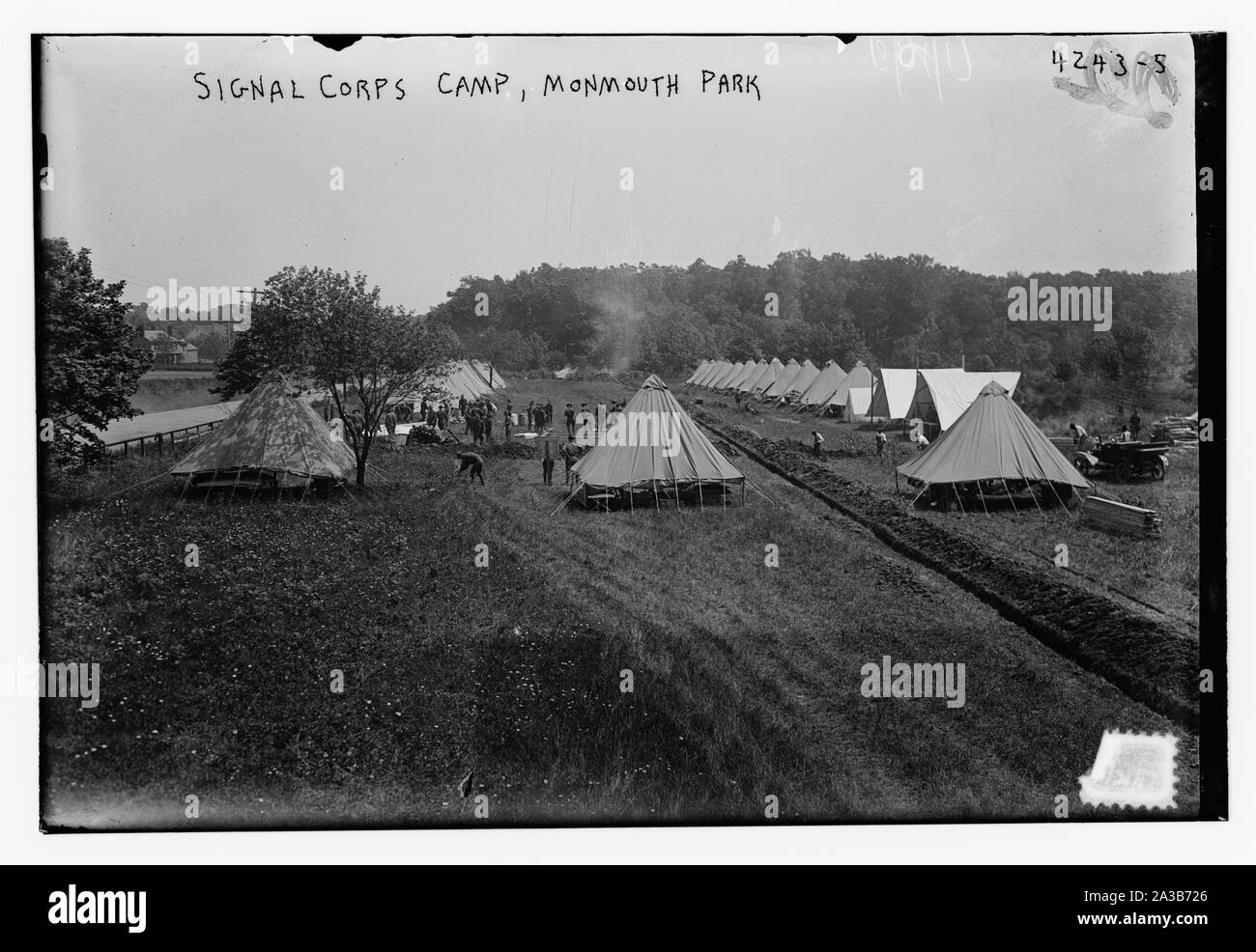 Signal corps camp hi-res stock photography and images - Alamy