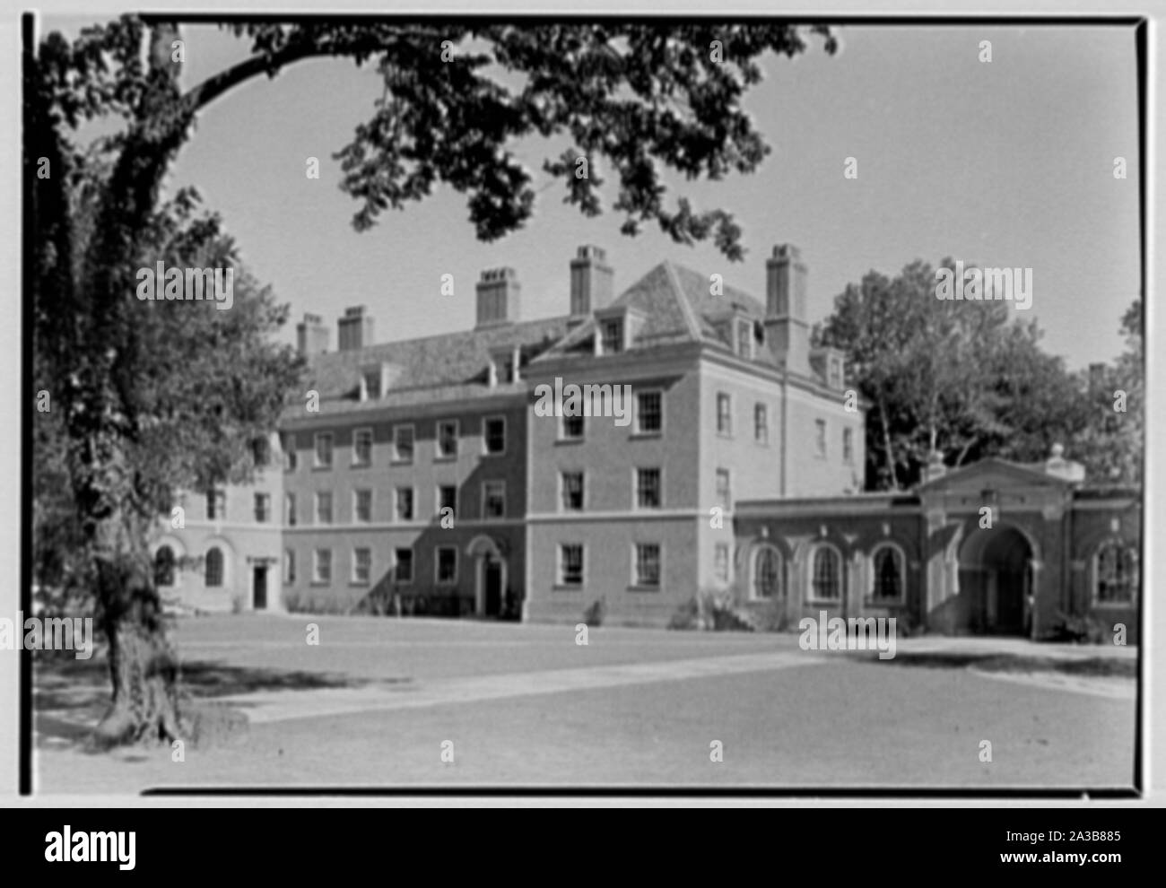 Yale university campus Black and White Stock Photos & Images