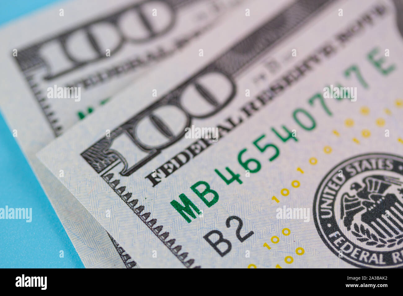 Close up of 100 dollar bill. Macro shoot Stock Photo - Alamy