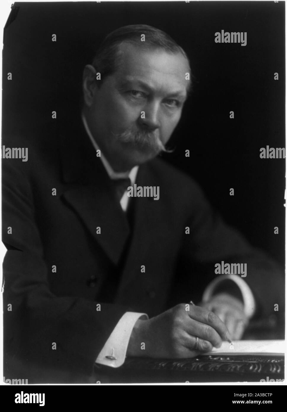 Sir Arthur Conan Doyle, 1859-1930 Stock Photo - Alamy