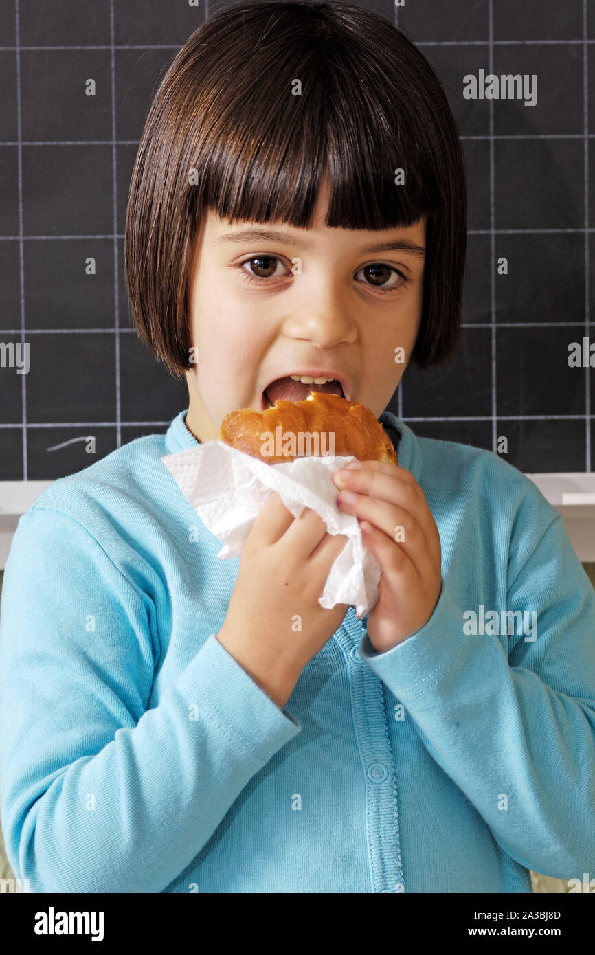 little girl, snack Stock Photo Alamy
