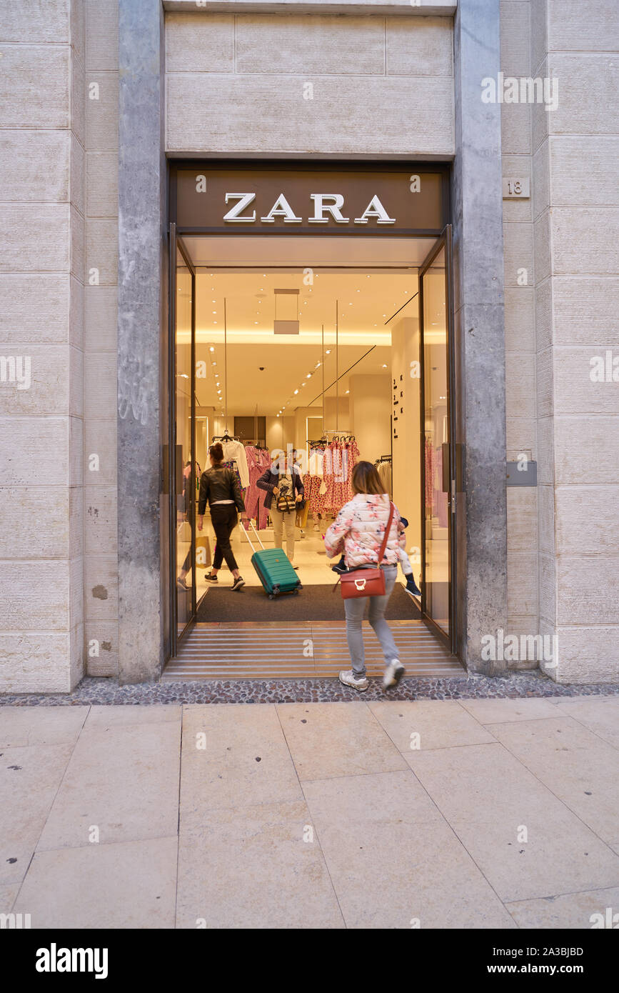 VERONA, ITALY - CIRCA MAY, 2019: entrance to Zara store in Verona Stock  Photo - Alamy