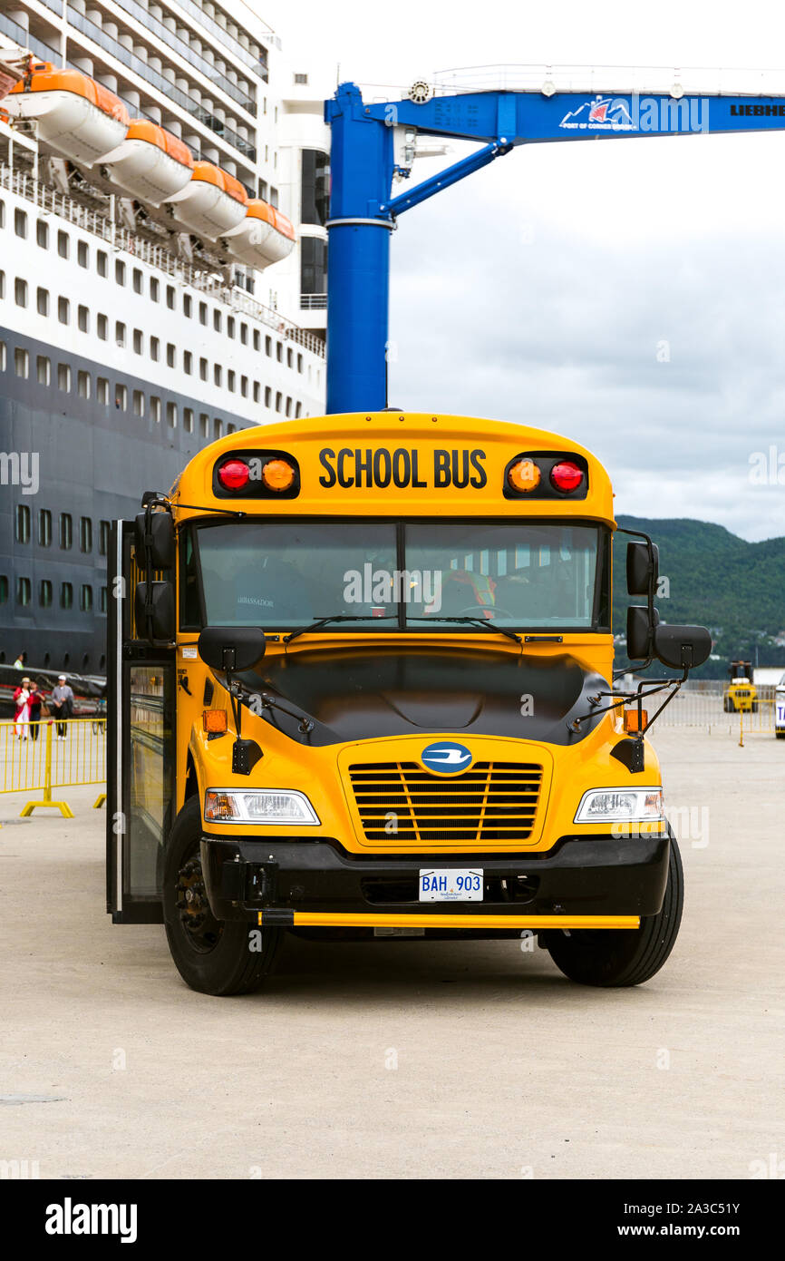 Canada school bus hires stock photography and images Alamy