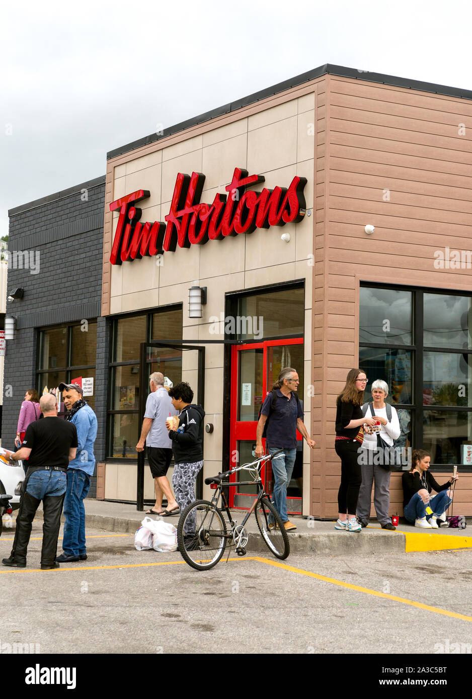 Tim hortons logos hires stock photography and images Alamy