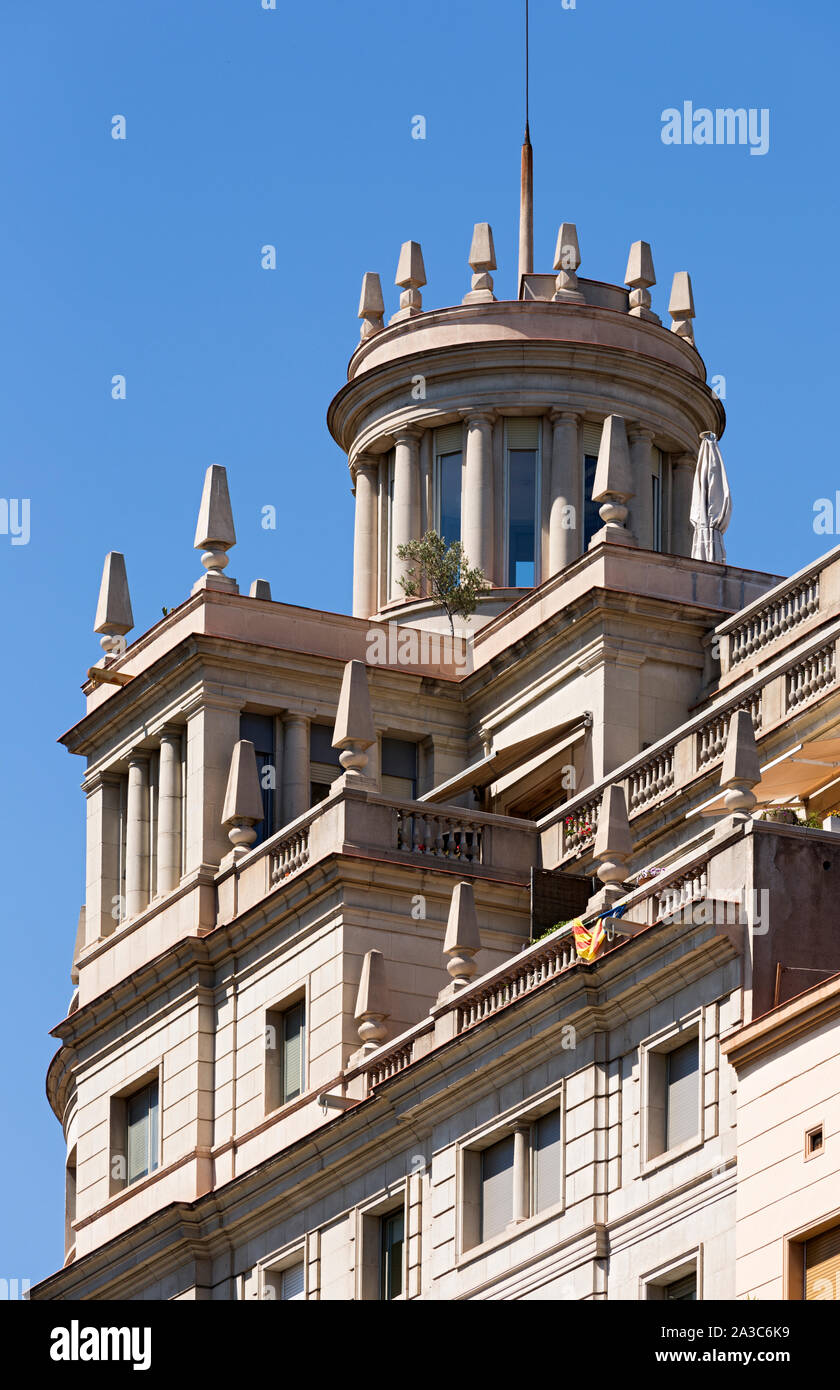 Barcelona; Passeig Sant Joan, Eckhaus, Fassade, Turm Stock Photo