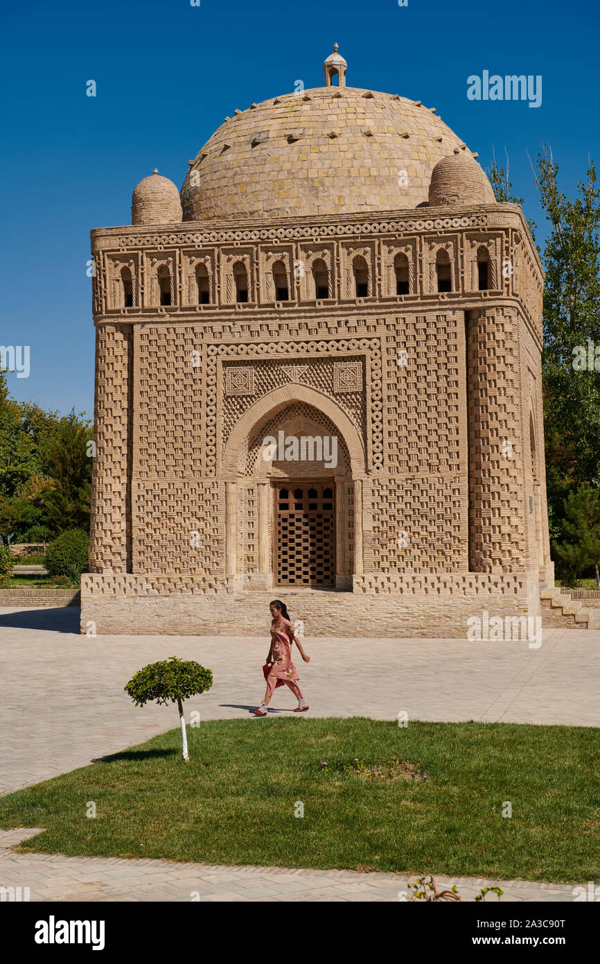 Ismail samani monument hi-res stock photography and images - Alamy