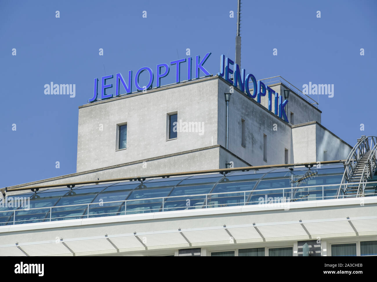 Jenoptik Ag Ernst Abbe Hochhaus Carl Zeiss Strasse Jena Thuringen Deutschland Stock Photo Alamy