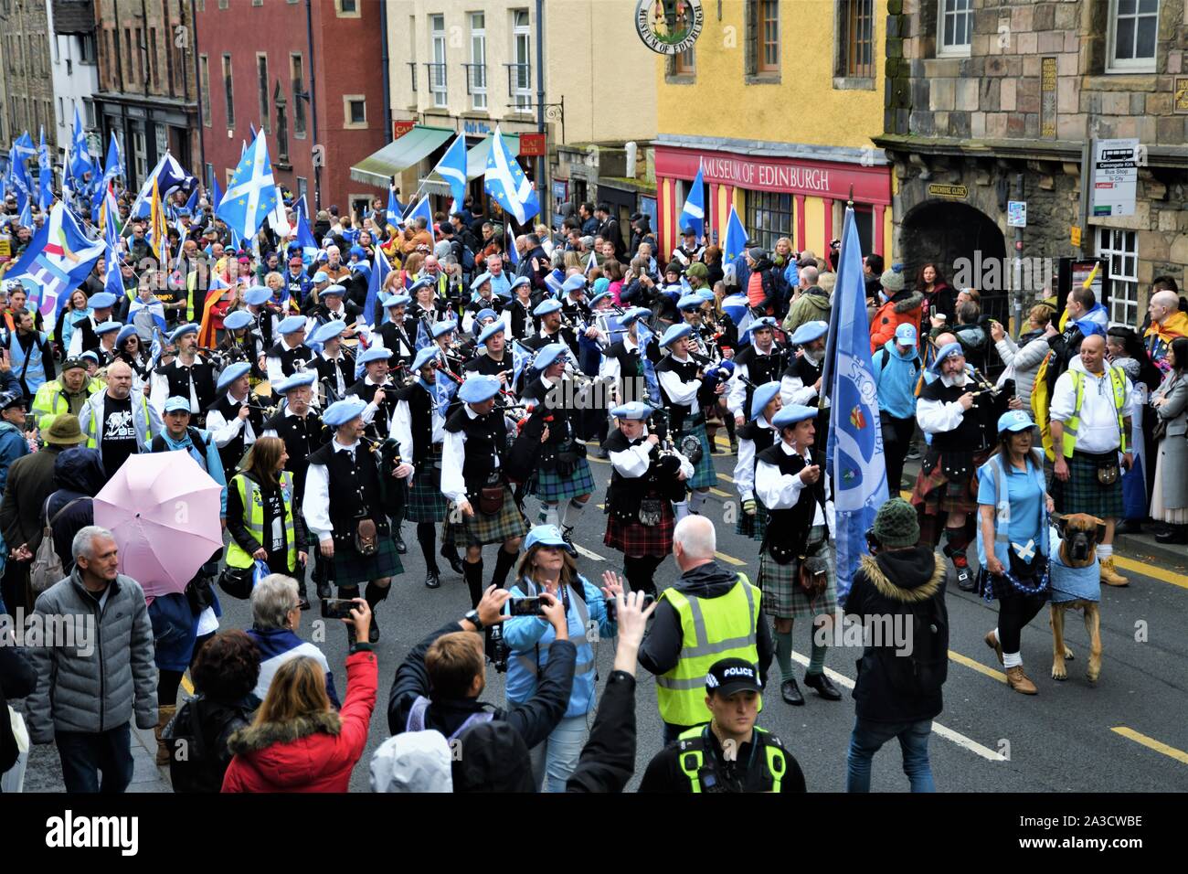 SAOR Alba Pipes and Drums lead the march up the Royal Mile AUOB