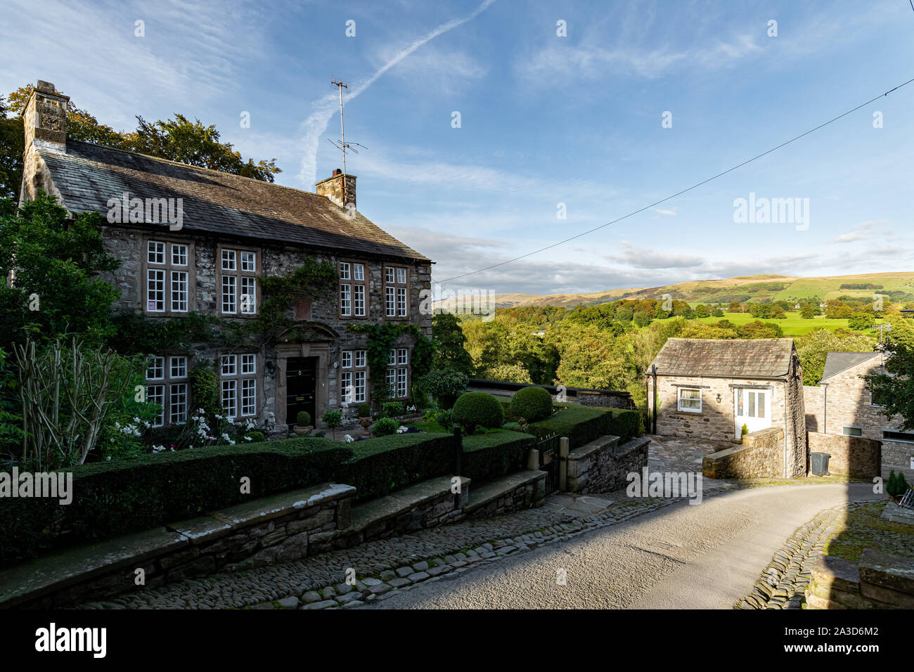 Kirkby lonsdale house hires stock photography and images Alamy