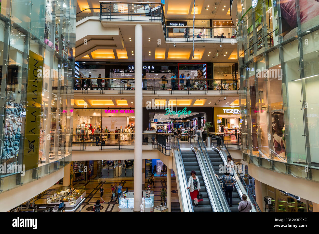 Interior of Palladium mall, one of the biggest shopping centers in Prague,  has 5 floors, 184 shops and 23 restaurants Stock Photo - Alamy