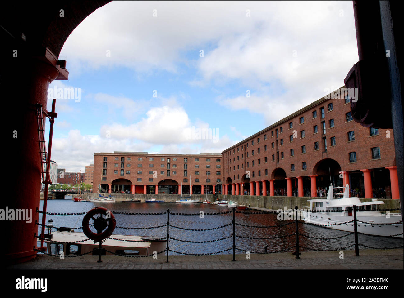 Royal albert docks liverpool hires stock photography and images Alamy