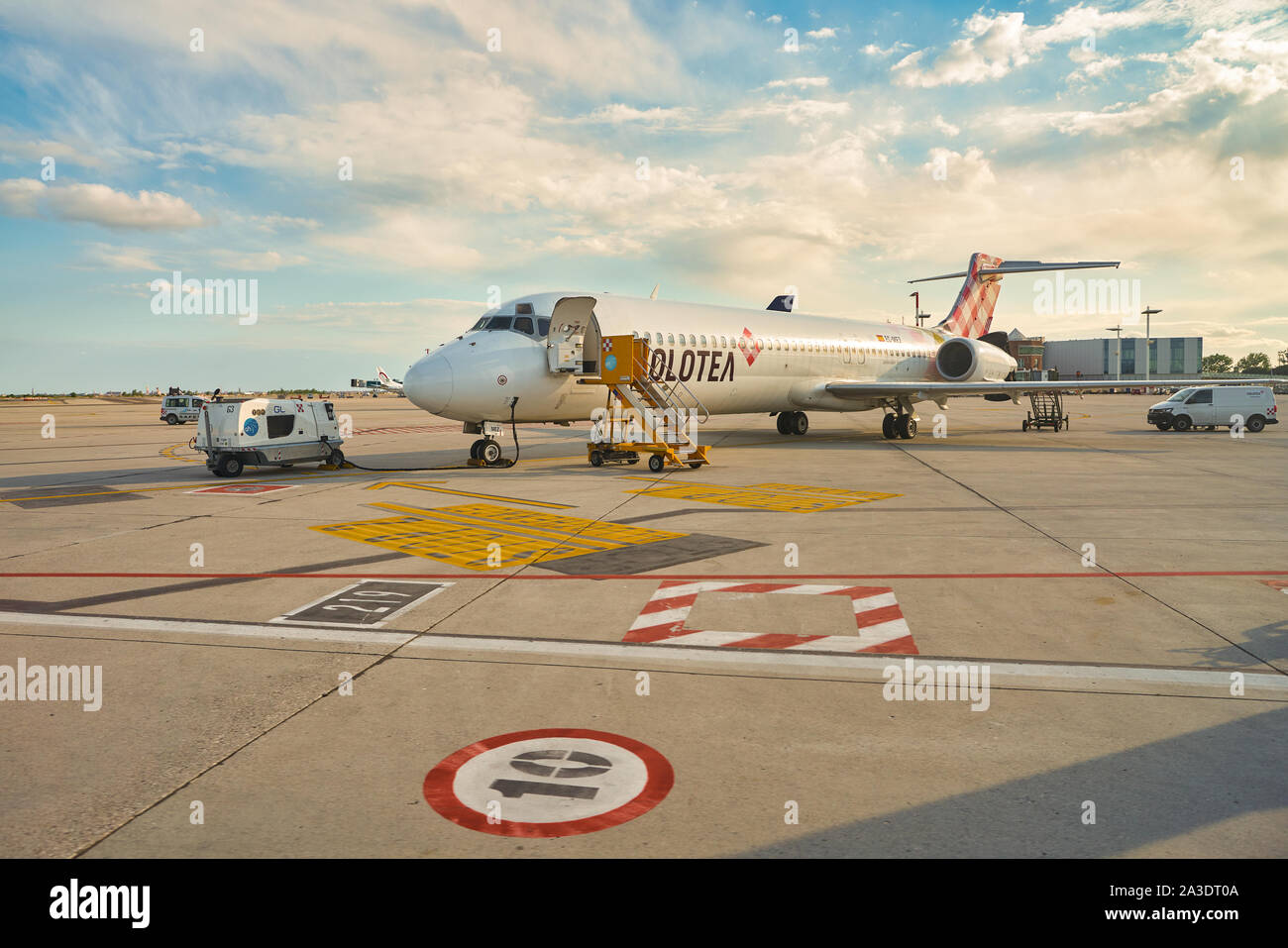 Volotea hi-res stock photography and images - Page 3 - Alamy