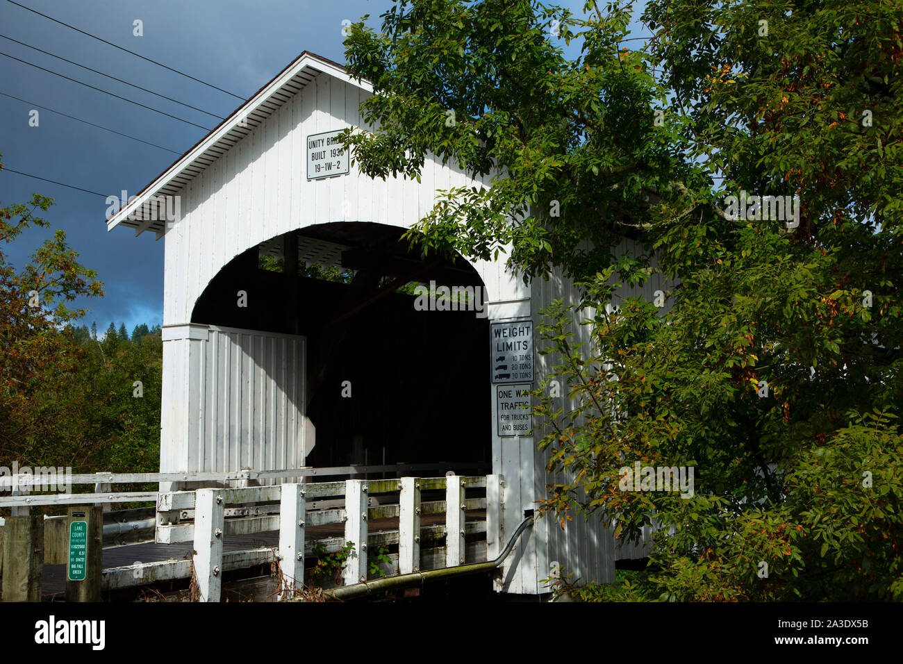 Covered bridge lane county oregon hi-res stock photography and images ...