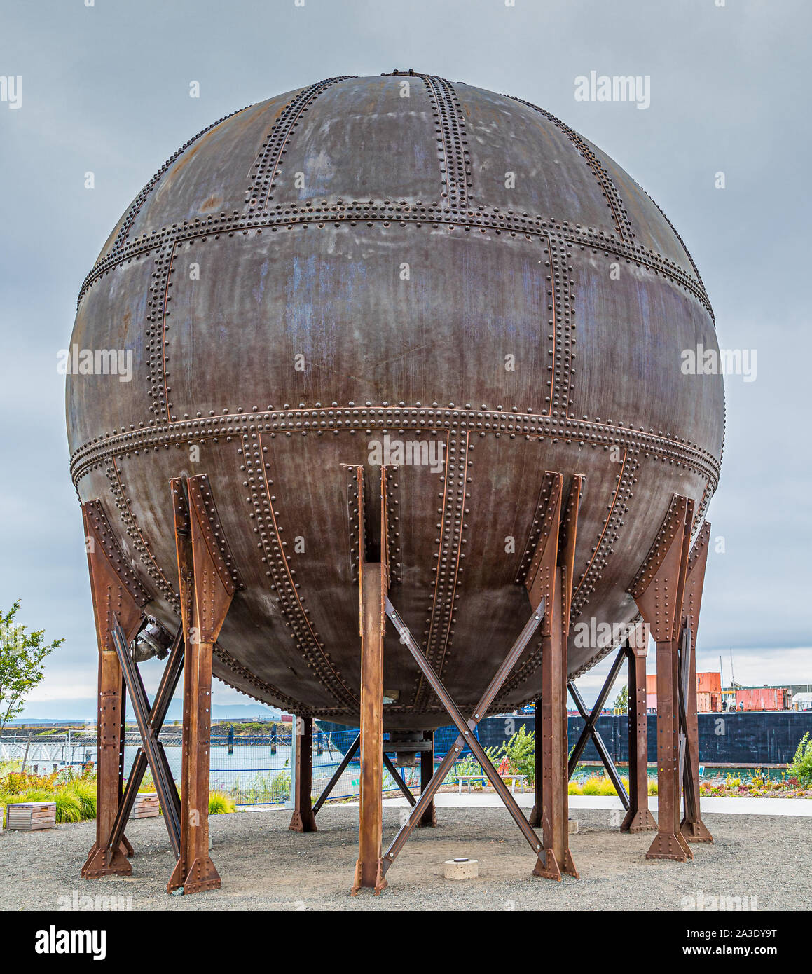 Container rivets hi-res stock photography and images - Alamy