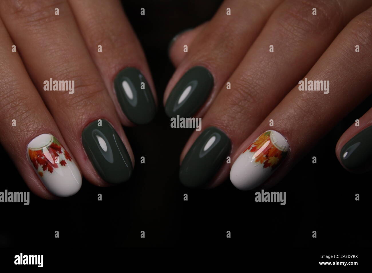 Long finger nails hi-res stock photography and images - Page 11 - Alamy