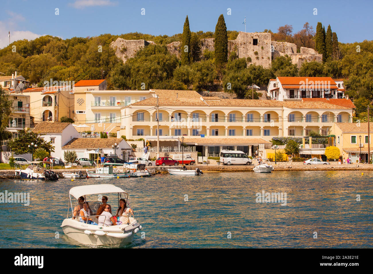 Seaside bars hi-res stock photography and images - Alamy