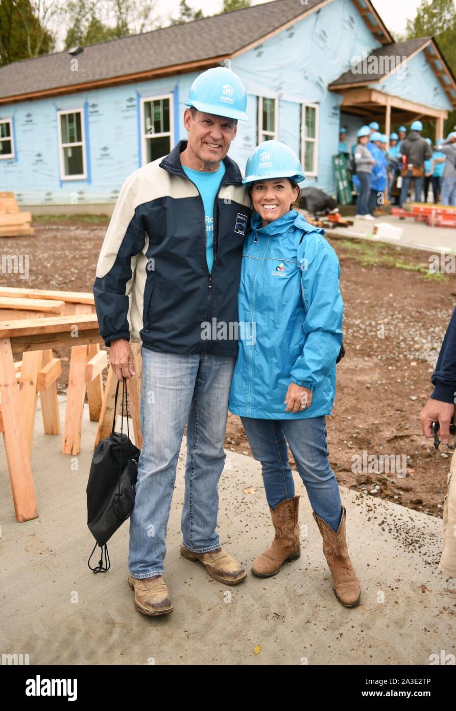 Nashville, TN, USA. 7th Oct, 2019. Governor Bill Lee, Maria Lee at a public appearance for Jimmy Carter Builds Homes for Habitat for Humanity, Lindsey Meadow Court, Nashville, TN October 7, 2019. Credit: Derek Storm/Everett Collection/Alamy Live News Stock Photo