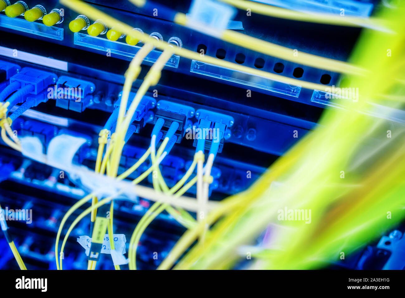 types of network cables with the ability to receive and transmit