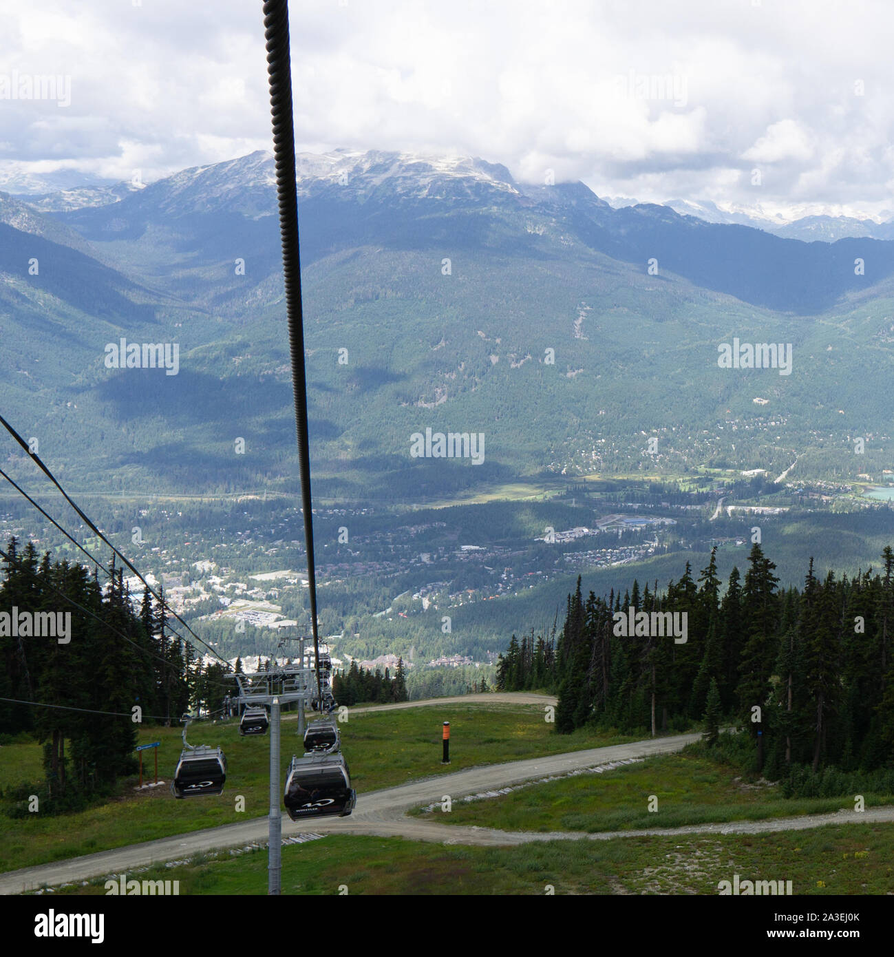 Gondola lift summer hi-res stock photography and images - Alamy