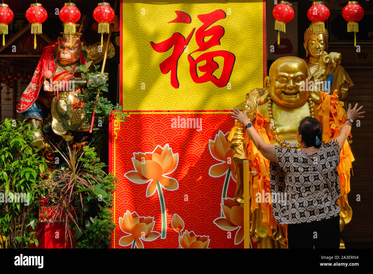 Laughing buddha shop hires stock photography and images Alamy