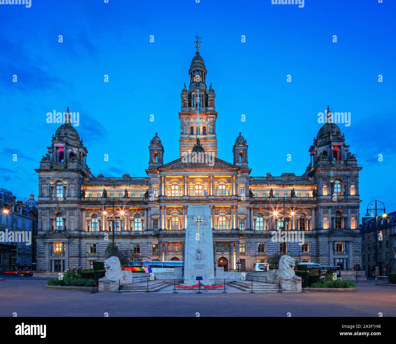 Город глазго страна. Глазго город в Шотландии. Glasgow в Шотландии. Здание городского совета Глазго. Глазго Шотландия достопримечательности.