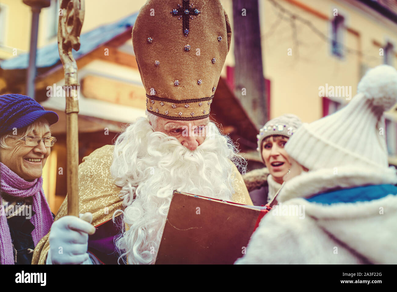 St Nikolaus meeting a child on the Christmas Market Stock Photo