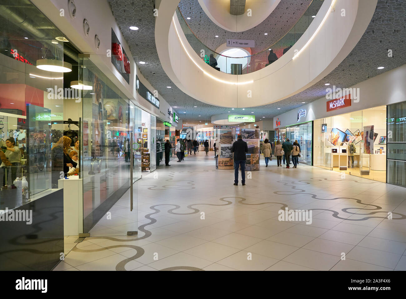 Vienna shopping mall hi-res stock photography and images - Page 2 - Alamy